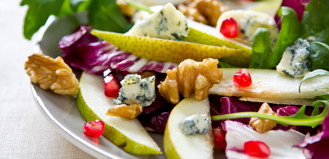 Insalata con radicchio, melagrana e noci